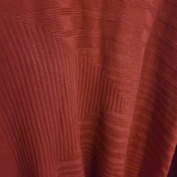 NWT Avenue Asymmetrical Red Sweater Size 22/24 - Picture 5 of 7